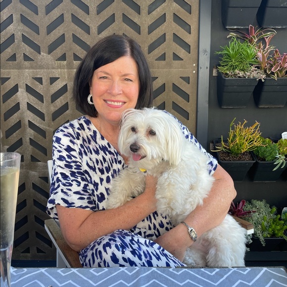 Meet your Posher, Stephanie - Picture 4 of 7